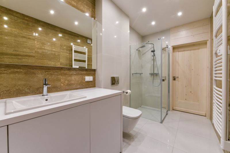 Modern Ensuite Bathroom